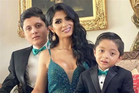 hijos kimberly flores|Hijos de Kimberly Flores